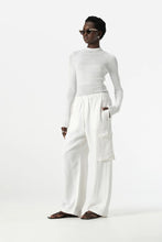 Load image into Gallery viewer, Laurel Relaxed Cargo Pant - White